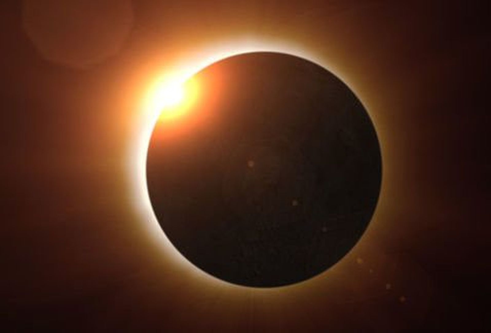 E.Leclerc acoge este lunes en su párking la observación del eclipse solar