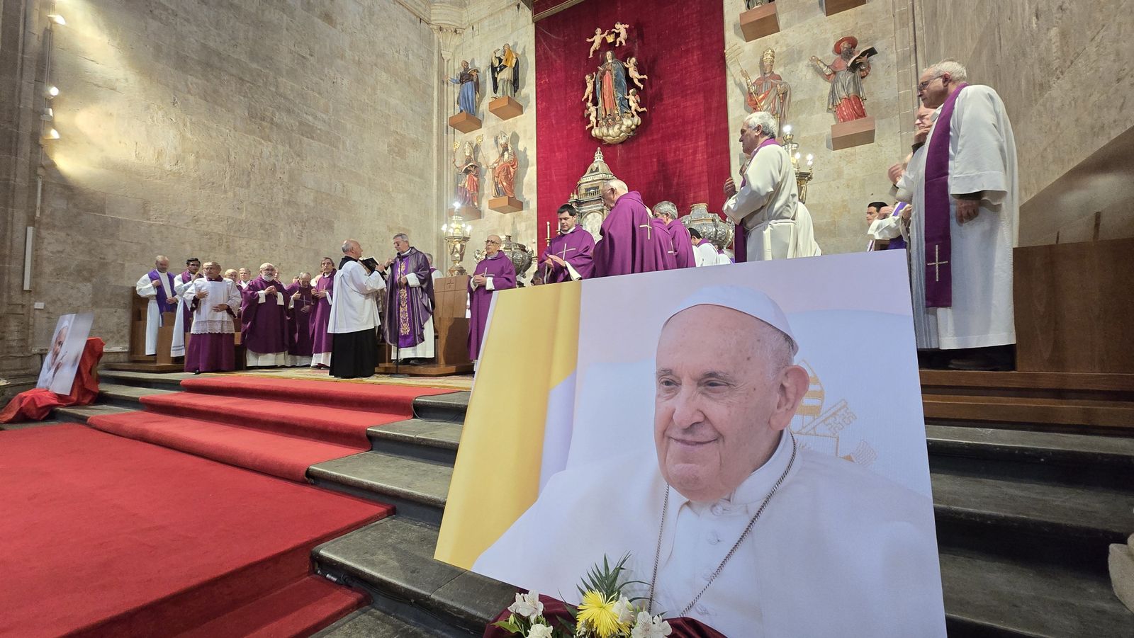 Eucaristía en honor al papa Francisco. Fotos Andrea M.