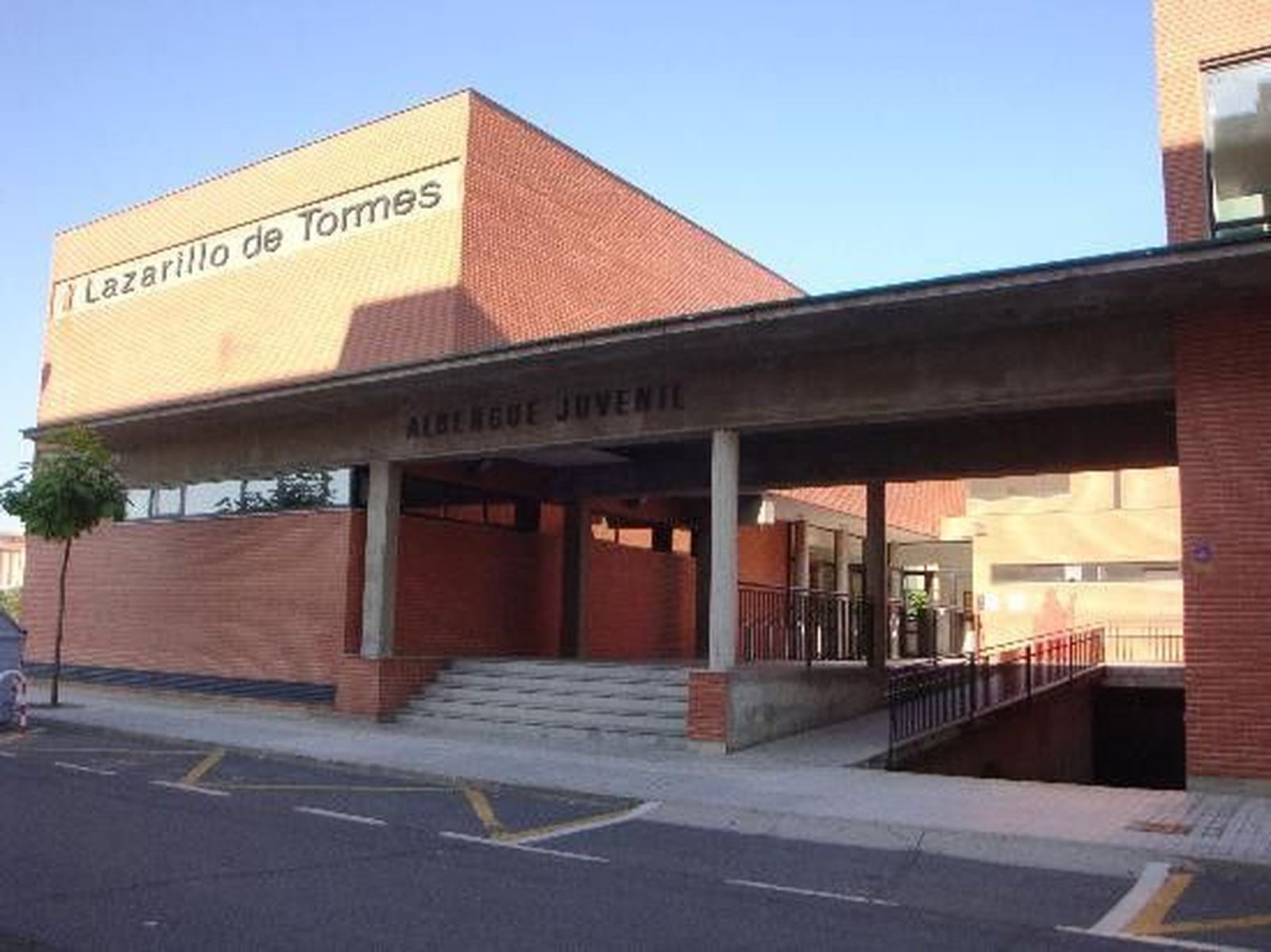 Albergue Juvenil Lazarillo de Tormes. Foto de archivo