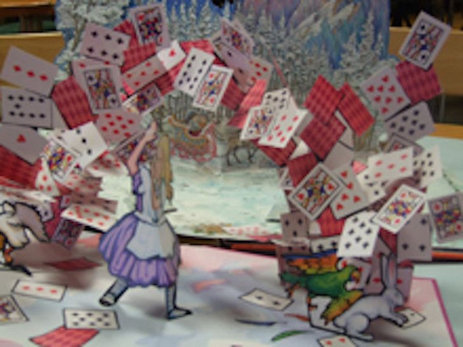 Libros troquelados en el Centro de Desarrollo Sociocultural