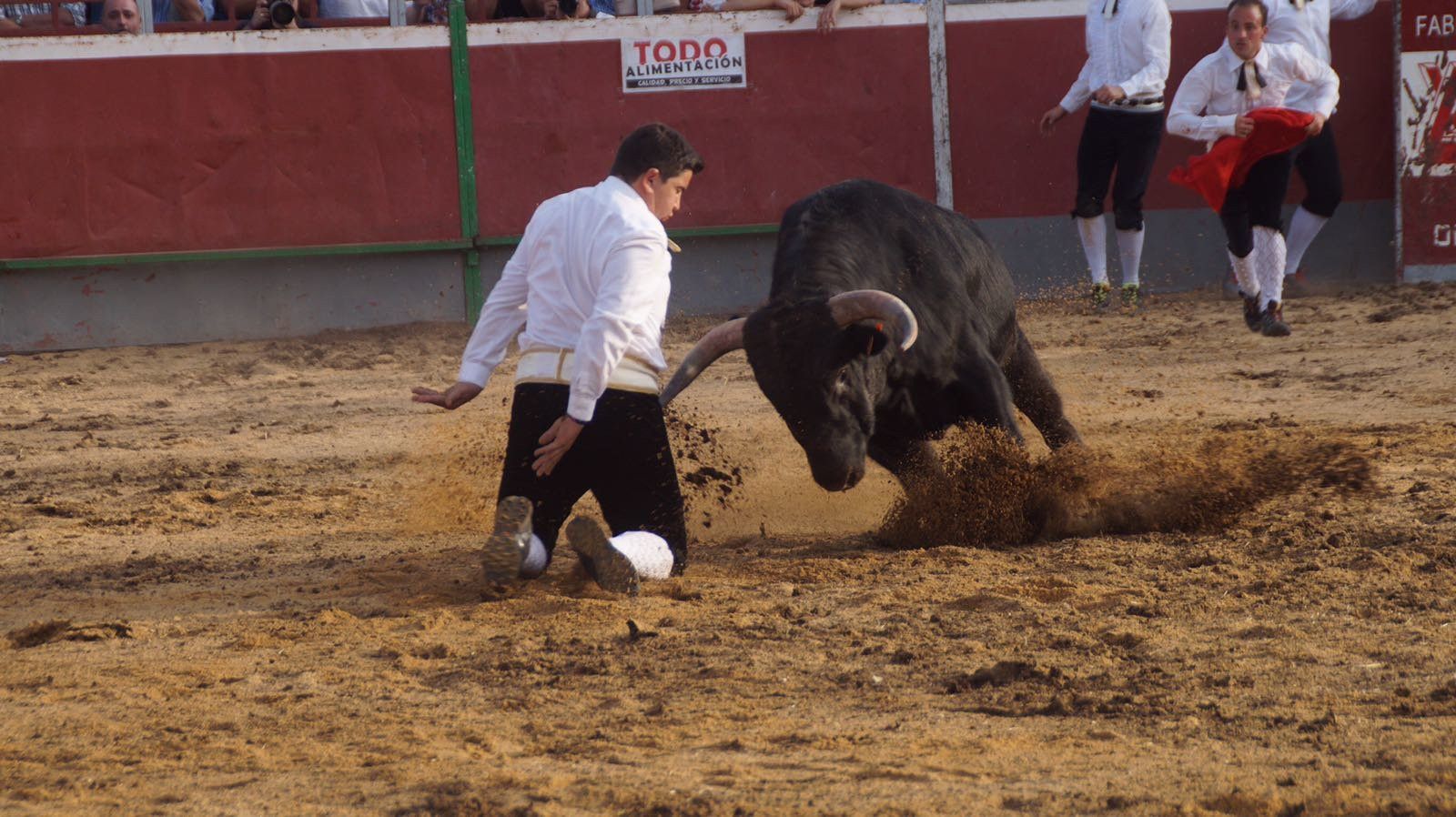El recortador David Sánchez gana el concurso ‘Charro de Oro’ en Tamames