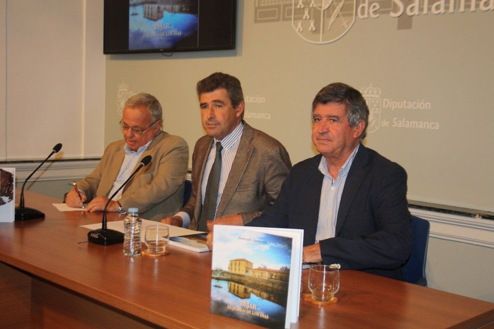 La Diputación reedita ‘Béjar, el júbilo de los días’ de Gonzalo Santonja