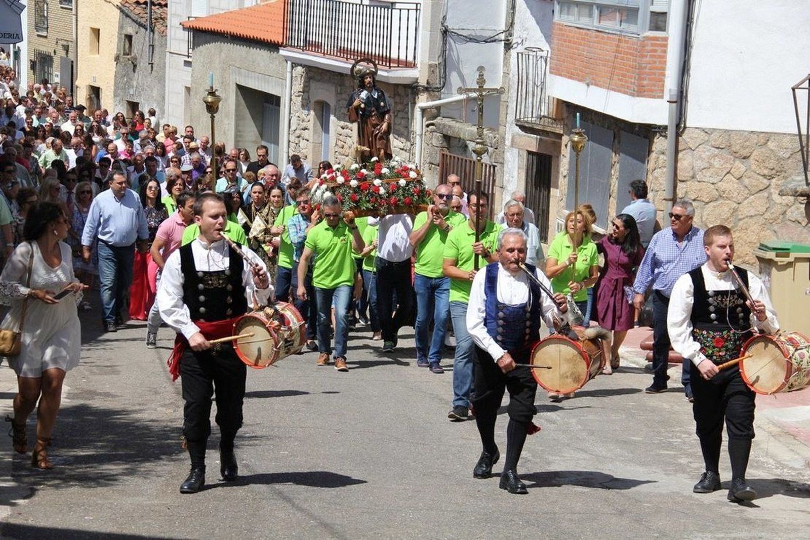 Villarino sale en procesión en honor a San Roque 