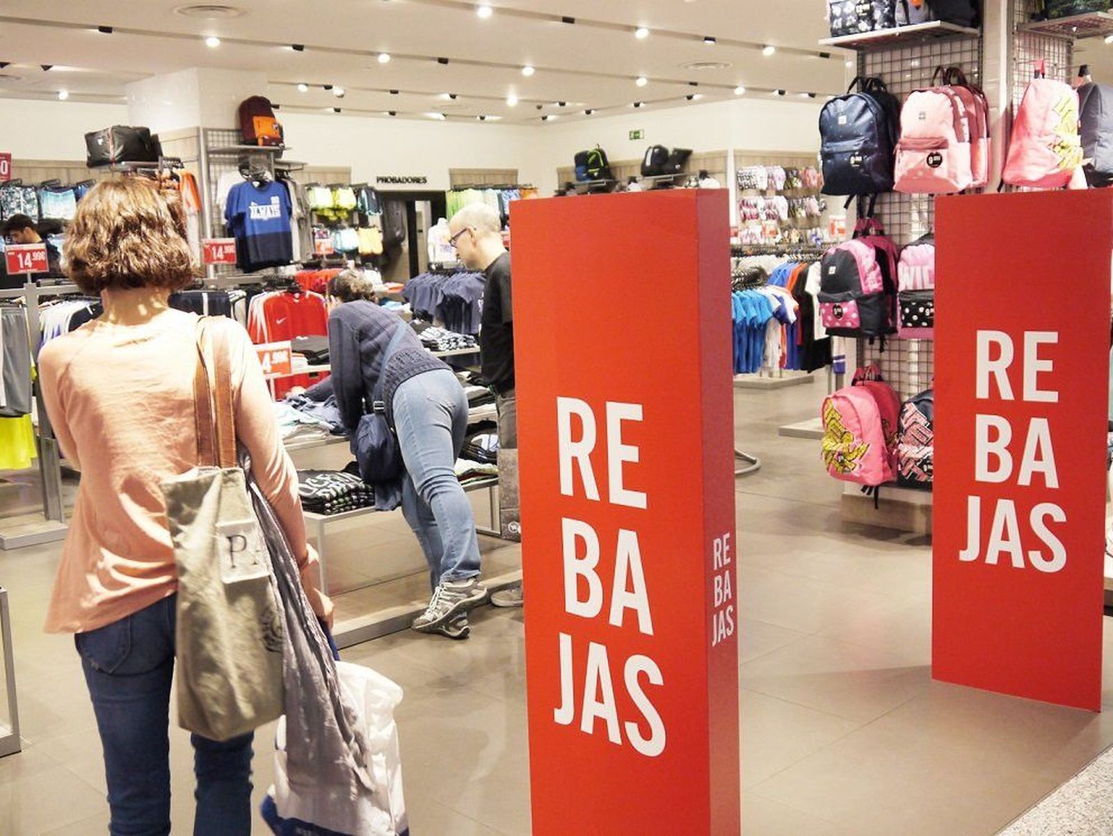 Cómo evitar que las rebajas de verano se conviertan en la pesadilla de otoño