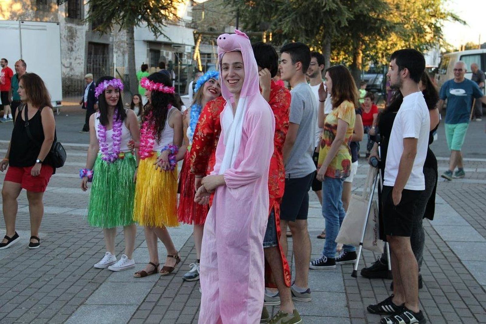 Nava de Béjar inaugura la Cruz del Cañuelo y continúa disfrutando de sus fiestas