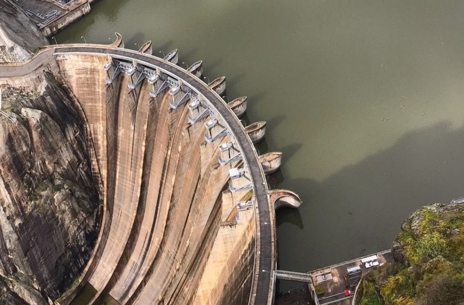 Presa Aldeadávila, Arribes del Duero.. Archivo.