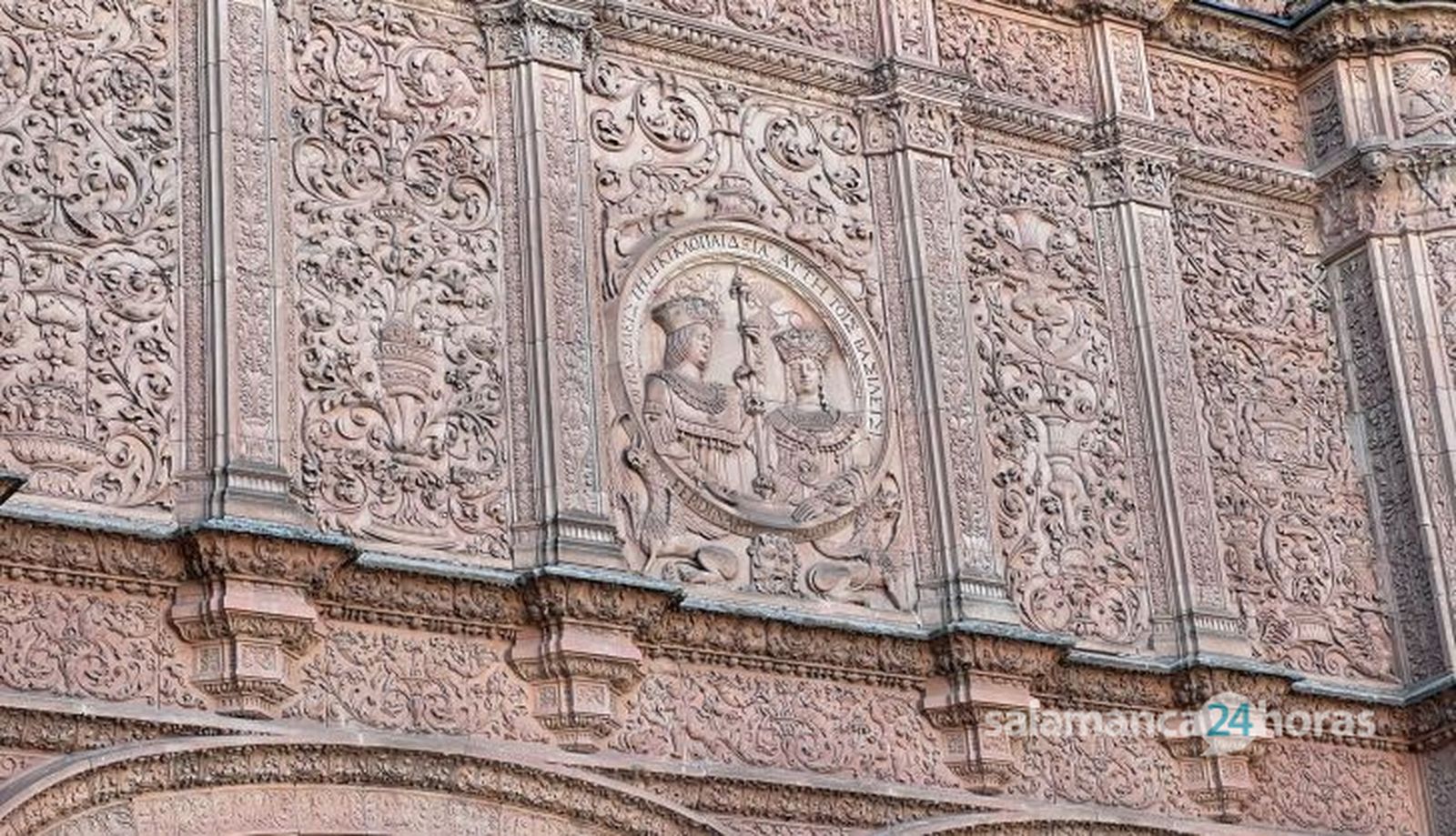 Fachada de la Universidad de Salamanca. Archivo 