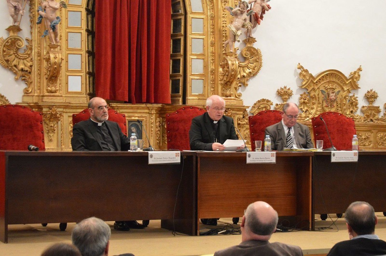 El arzobispo de Santiago de Compostela clausura las XLIX Jornadas de Teología 'Pensar la Moral Cristiana'