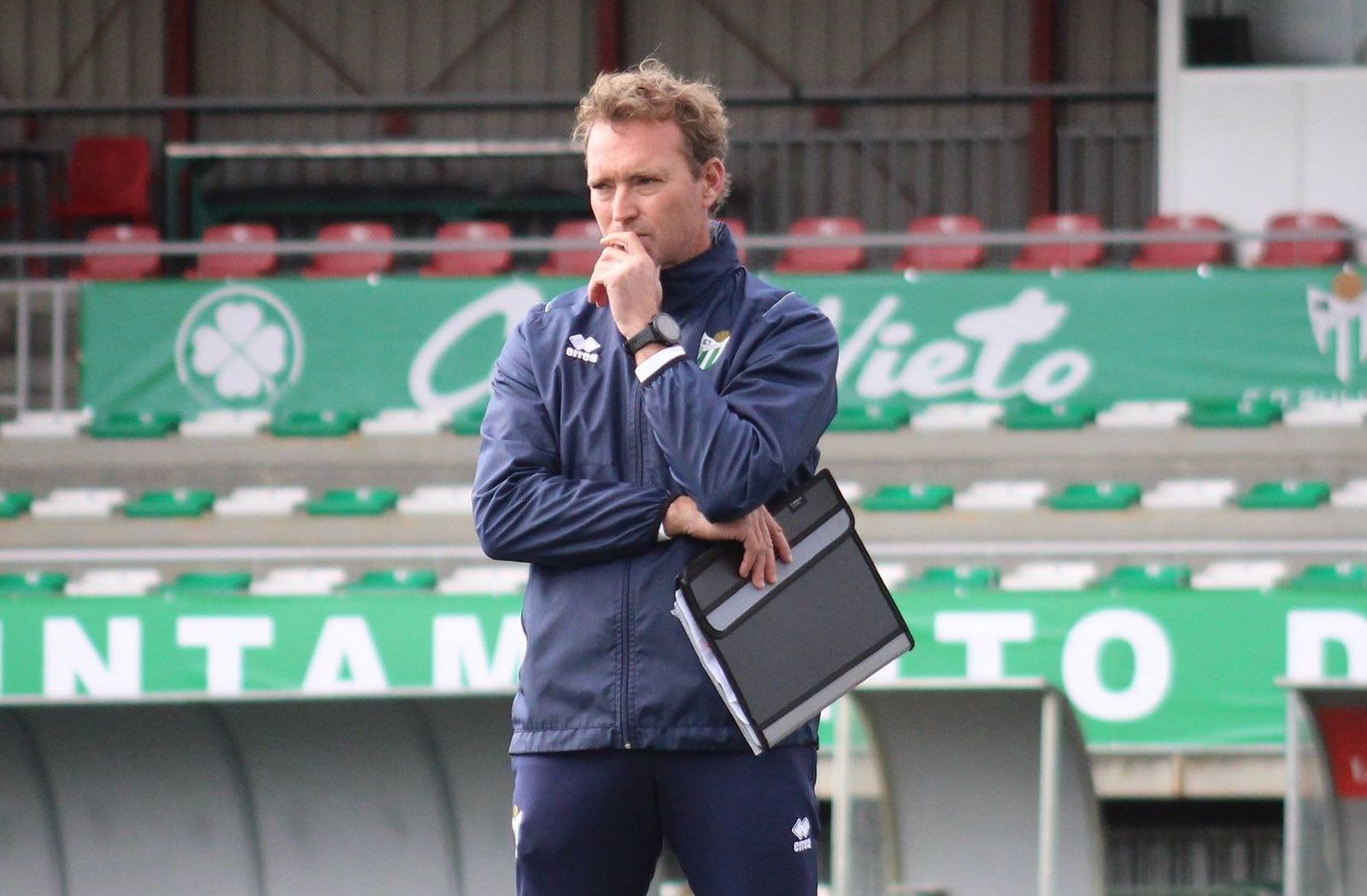 Rubén Gala, entrenador del Guijuelo | FOTO CD GUIJUELO