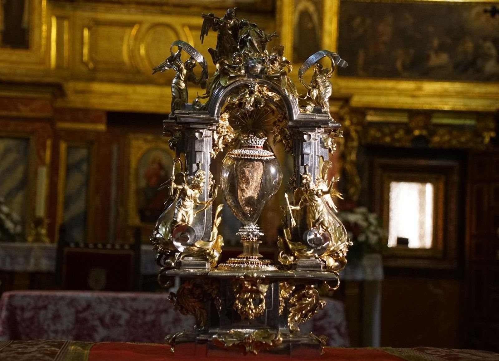 Relicario corazón de Santa Teresa, presentación tras la restauración