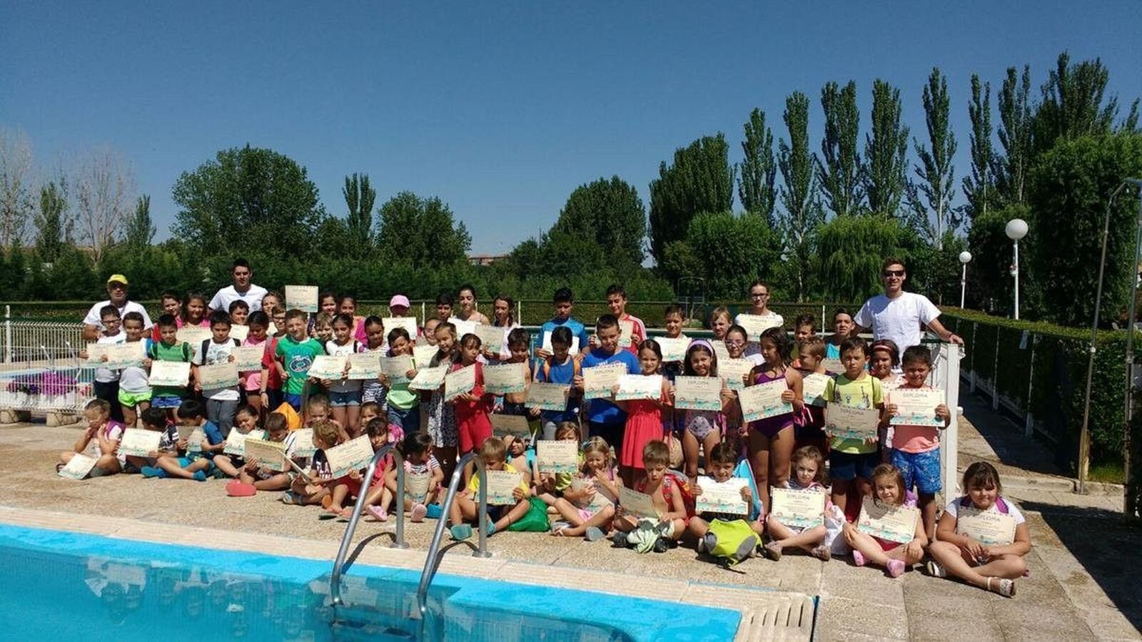 Finaliza con éxito el primer curso de natación del verano en Alba de Tormes