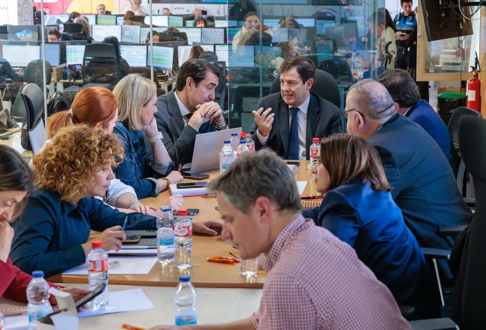 Reunión en la Junta para declarar el nivel 2