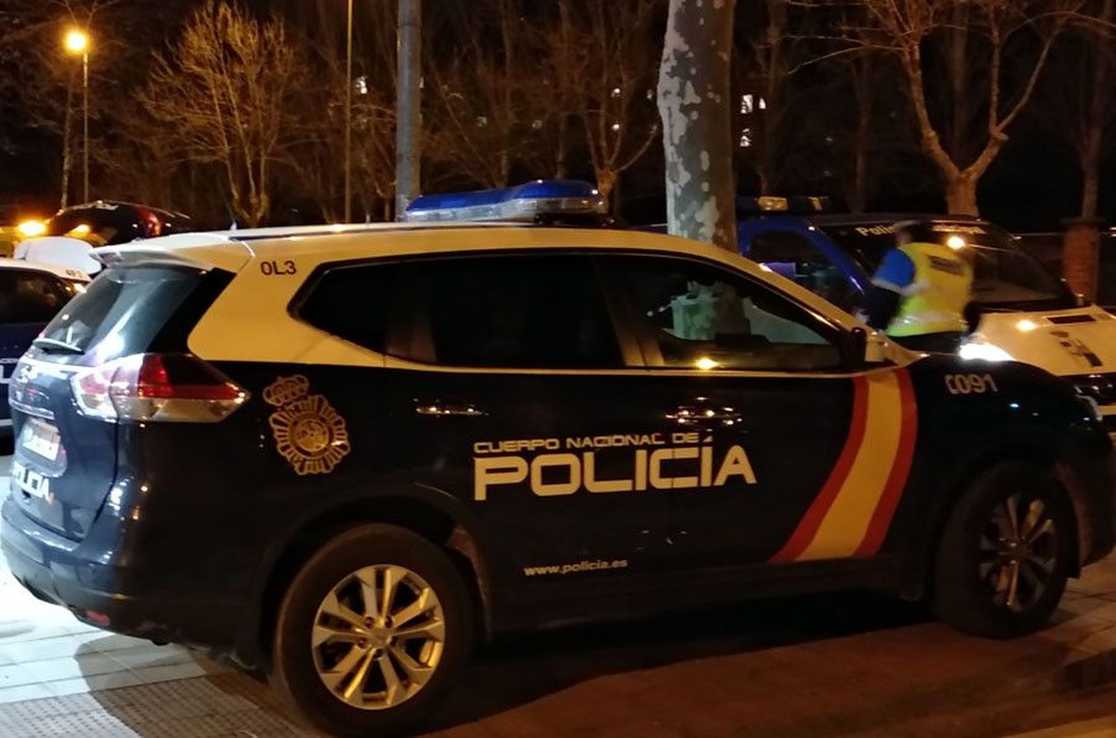 Policia noche nacional agente