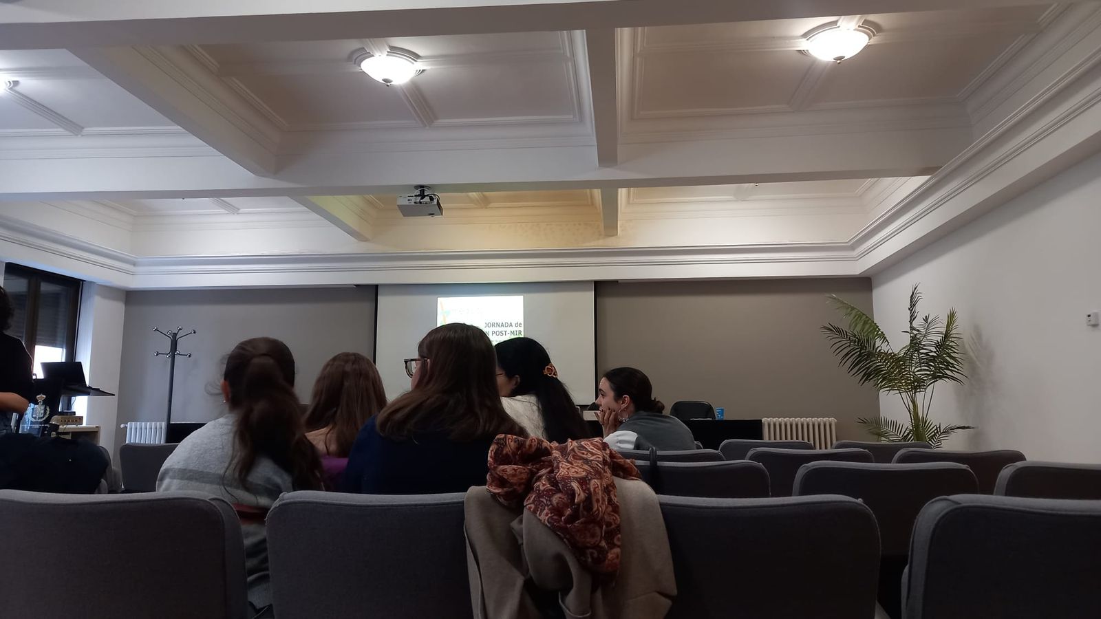 El Colegio de Médicos guía a los nuevos facultativos zamoranos en su incorporación al mundo laboral