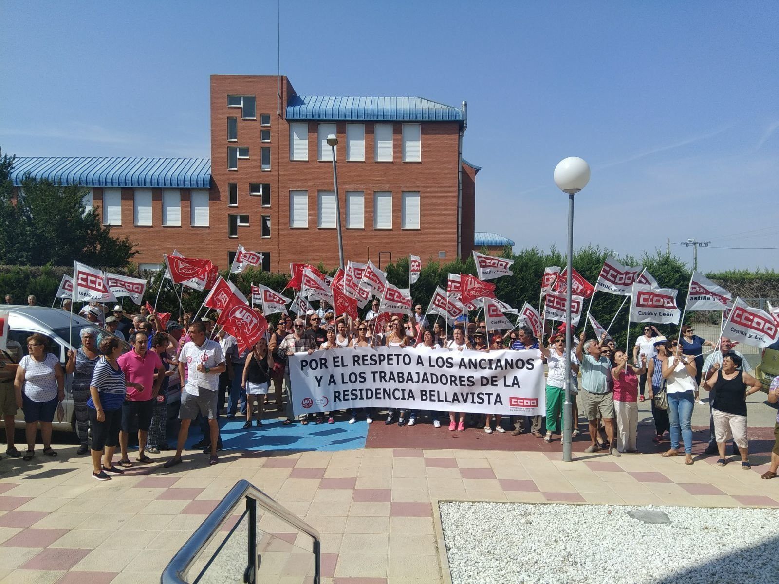 Nueva manifestación en la residencia de mayores de Babilafuente