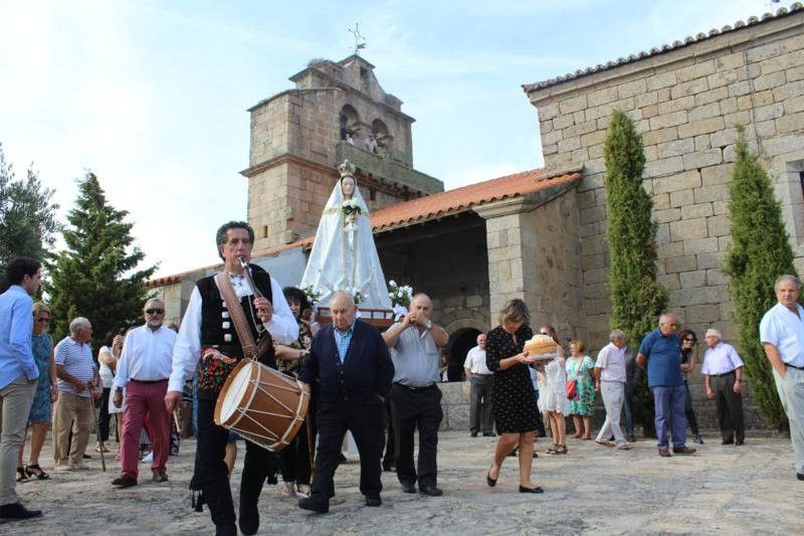 Los sardoneses muestran su devoción por Nuestra Señora del Rosario
