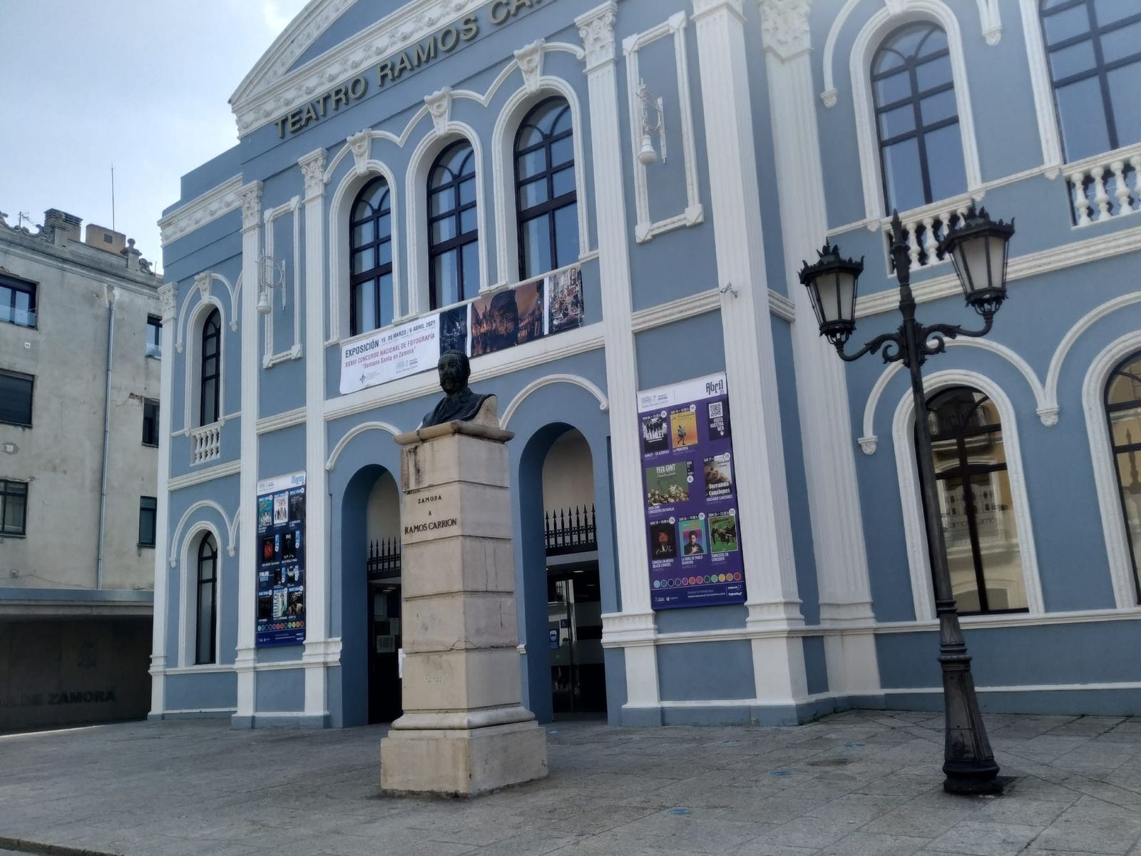 Fachada del Ramos Carrión