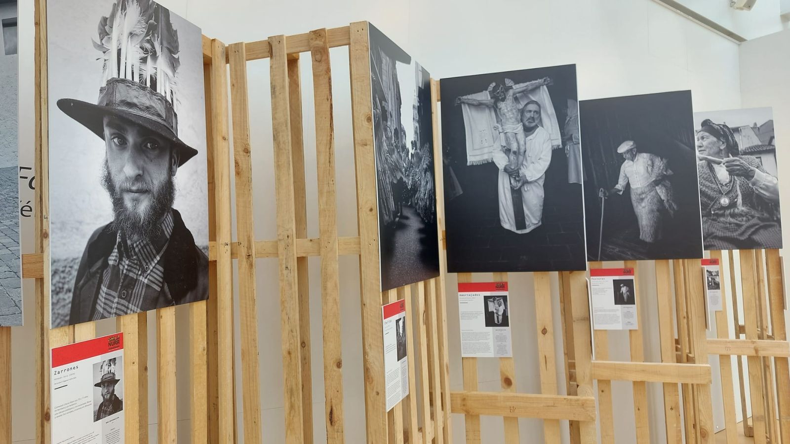 exposicion-v-festival-internacional-de-indumentaria-tradicional-14