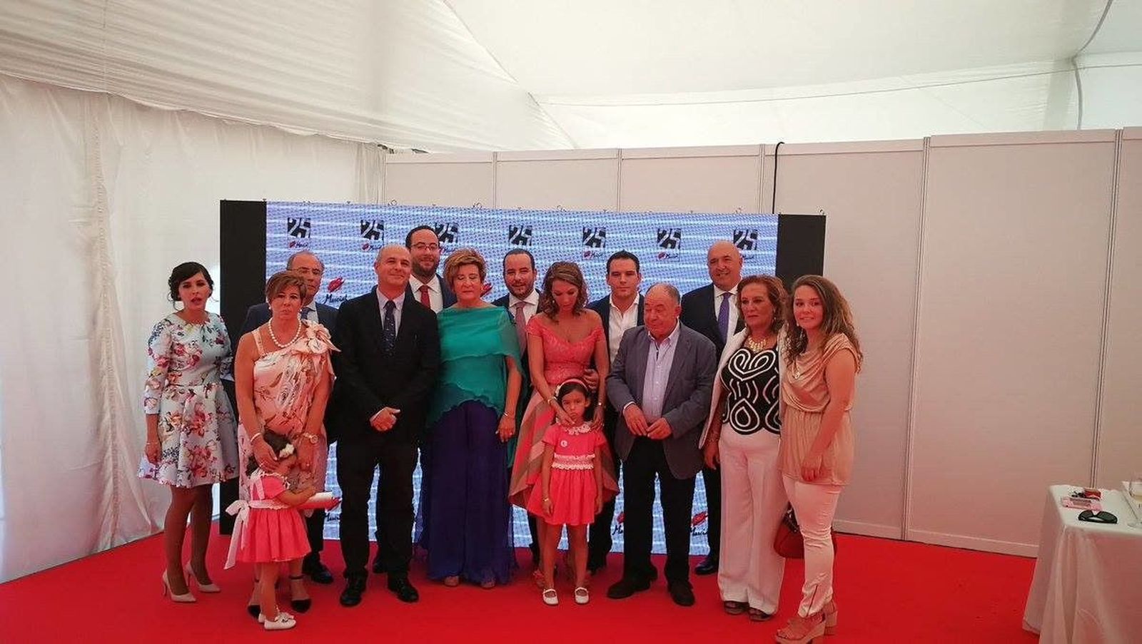 El Ayuntamiento reconoce su esfuerzo a empresas familiares del mercado del ibérico