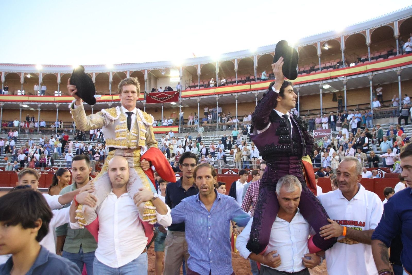 Corrida de El Vellosino: momentos más destacados del tercer  festejo de abono de la Feria Taurina Virgen de la Vega 2024. Fotos Andrea M.