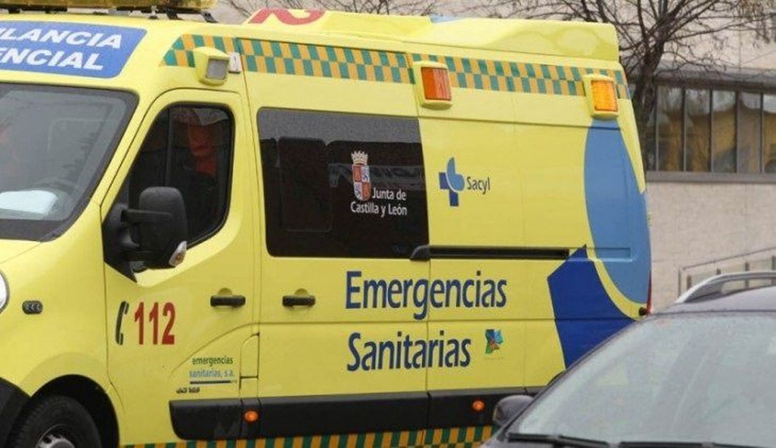 Herido un trabajador al caer desde una altura de tres metros en Villamayor