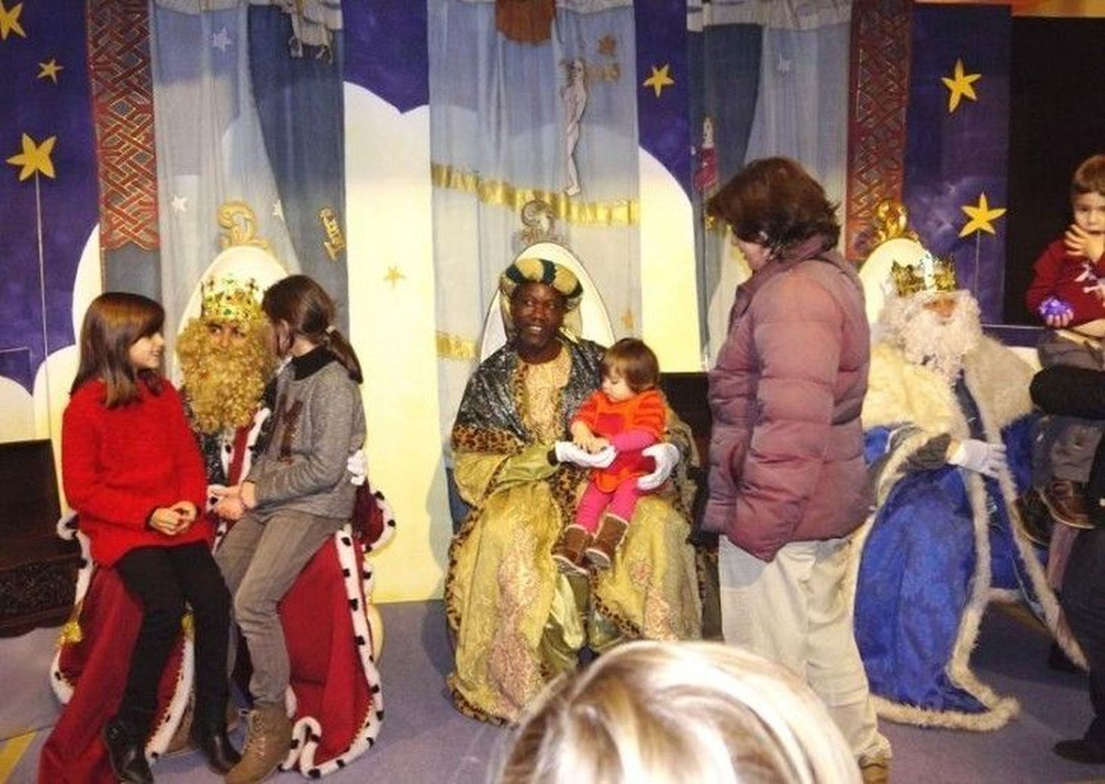 Los Reyes Magos visitan el Centro Comercial El Tormes