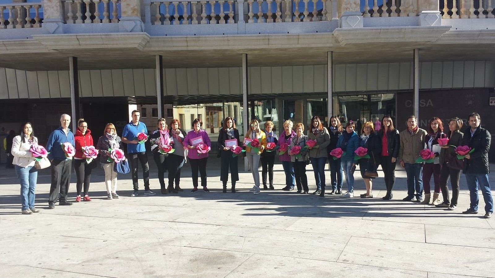 Fallados los premios del concurso de escaparates de la Asociación Española Contra el Cáncer