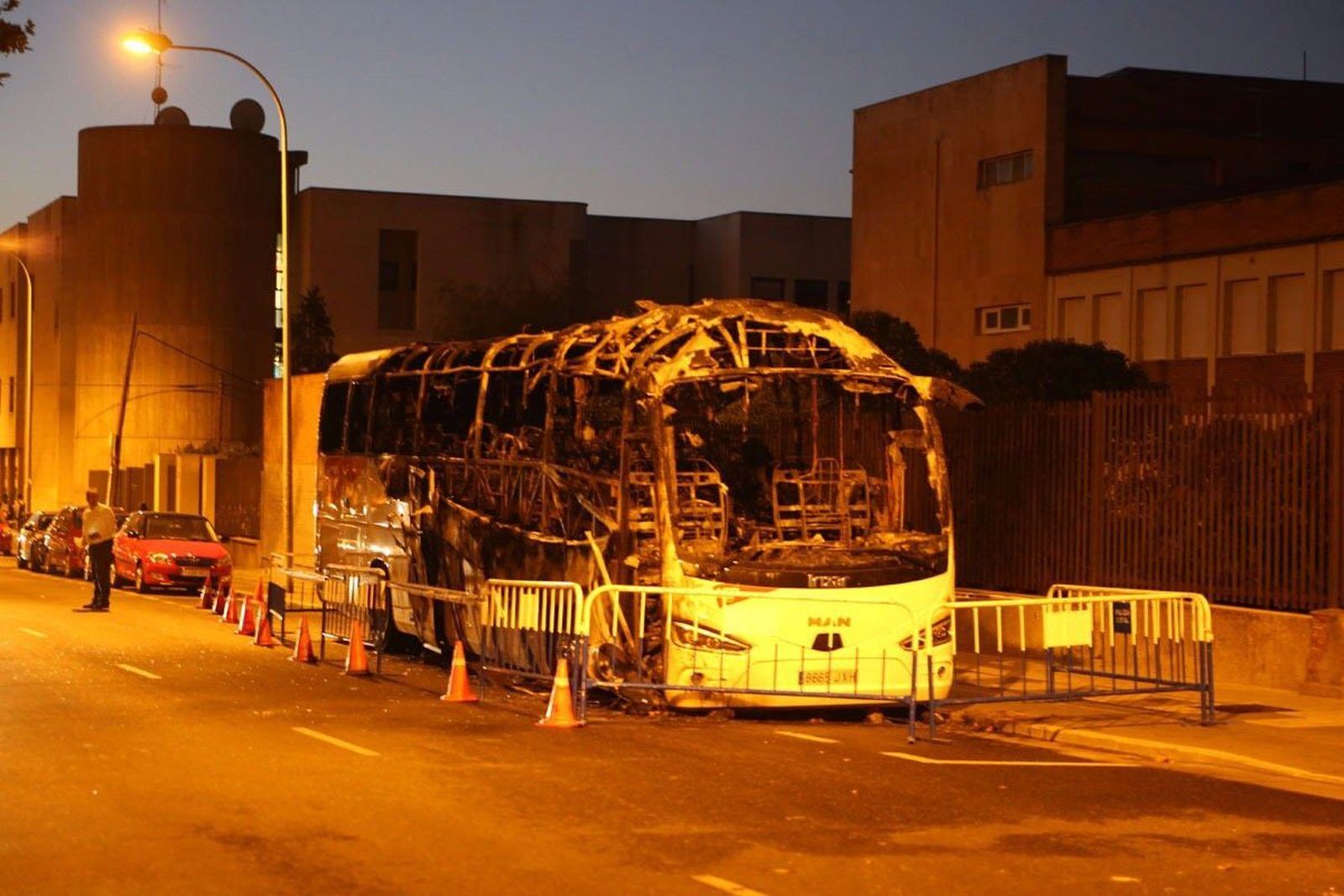 Arde un autobús en Filiberto Villalobos