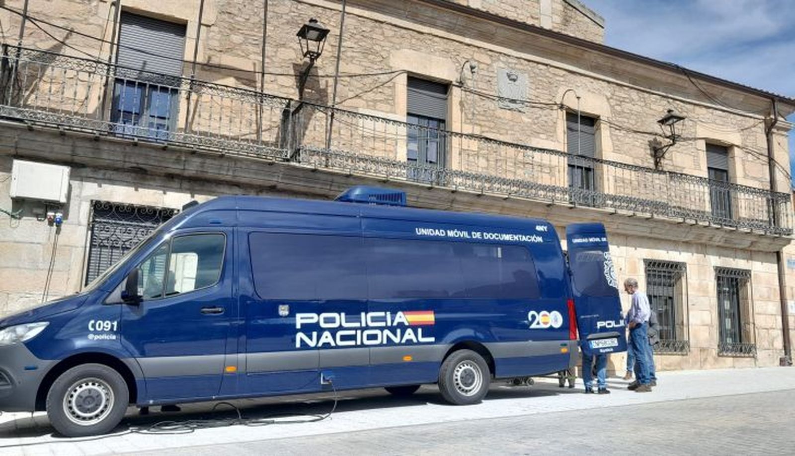 Vehículo VIDOC para tramitar DNI y pasaporte 