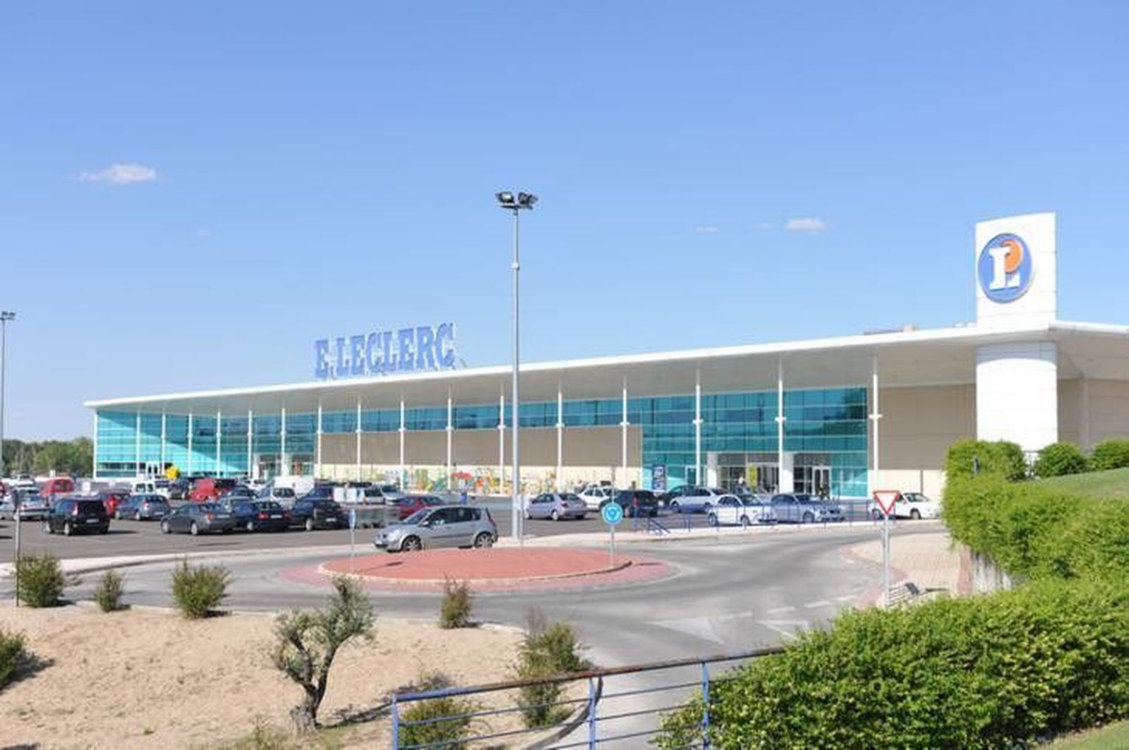 'Los Súper Saludables' llegan a E.Leclerc para promover hábitos saludables entre los niños