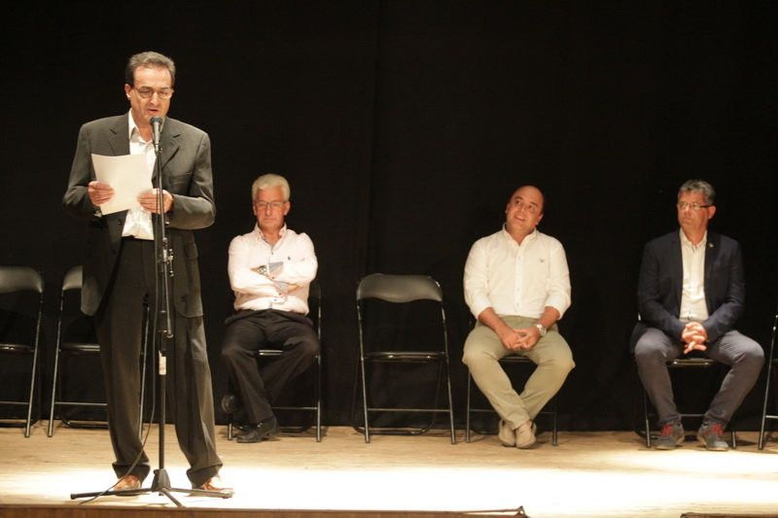 El pregón del médico Santiago Alberca abre las fiestas de Sequeros