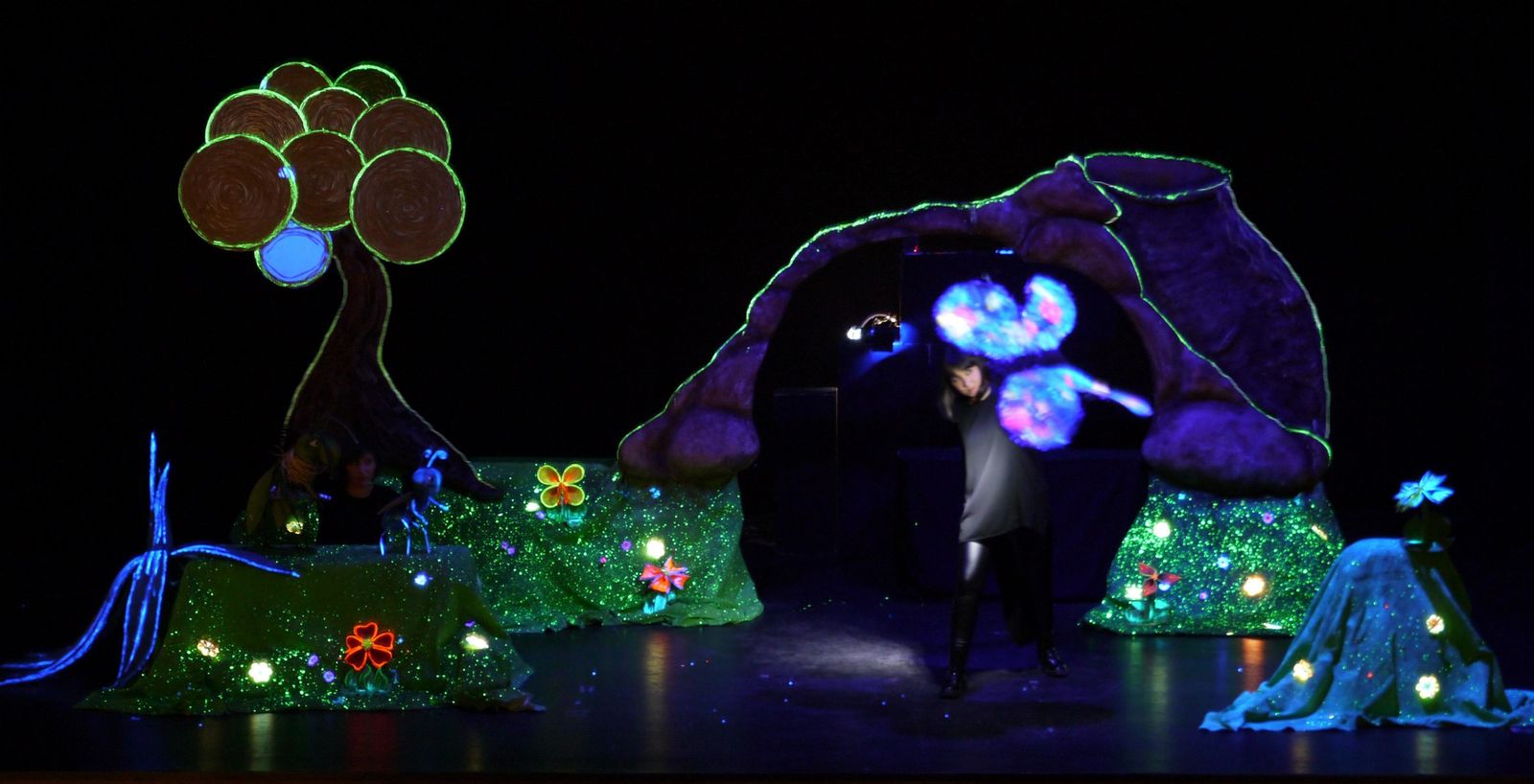 El Centro de Desarrollo Sociocultural acoge la representación de ‘Azul y la revolución de los Colores’