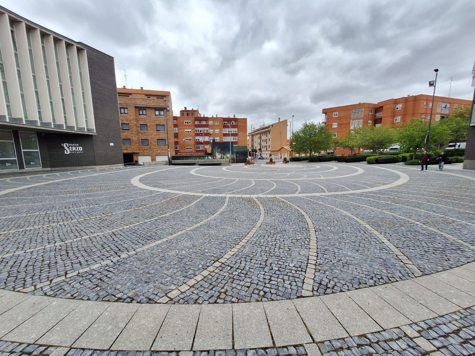 Plaza Ayuntamiento de Santa Marta de Tormes. Foto de archivo