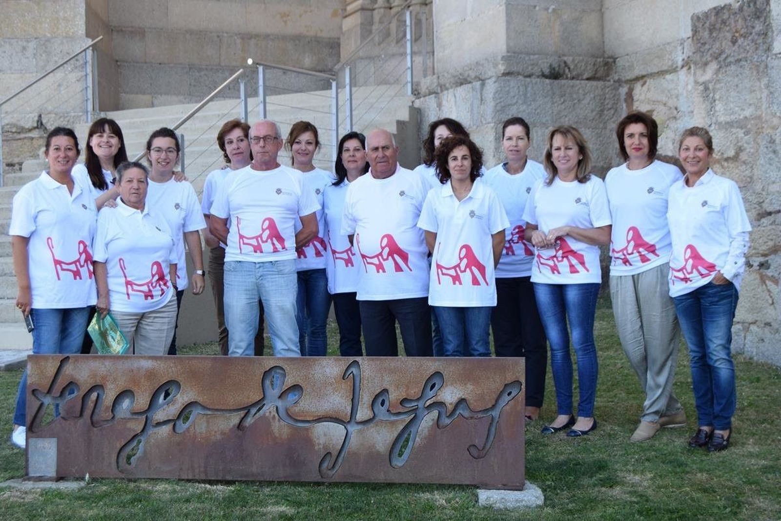 Alba de Tormes presenta su grupo de voluntarios para el Año Jubilar Teresiano