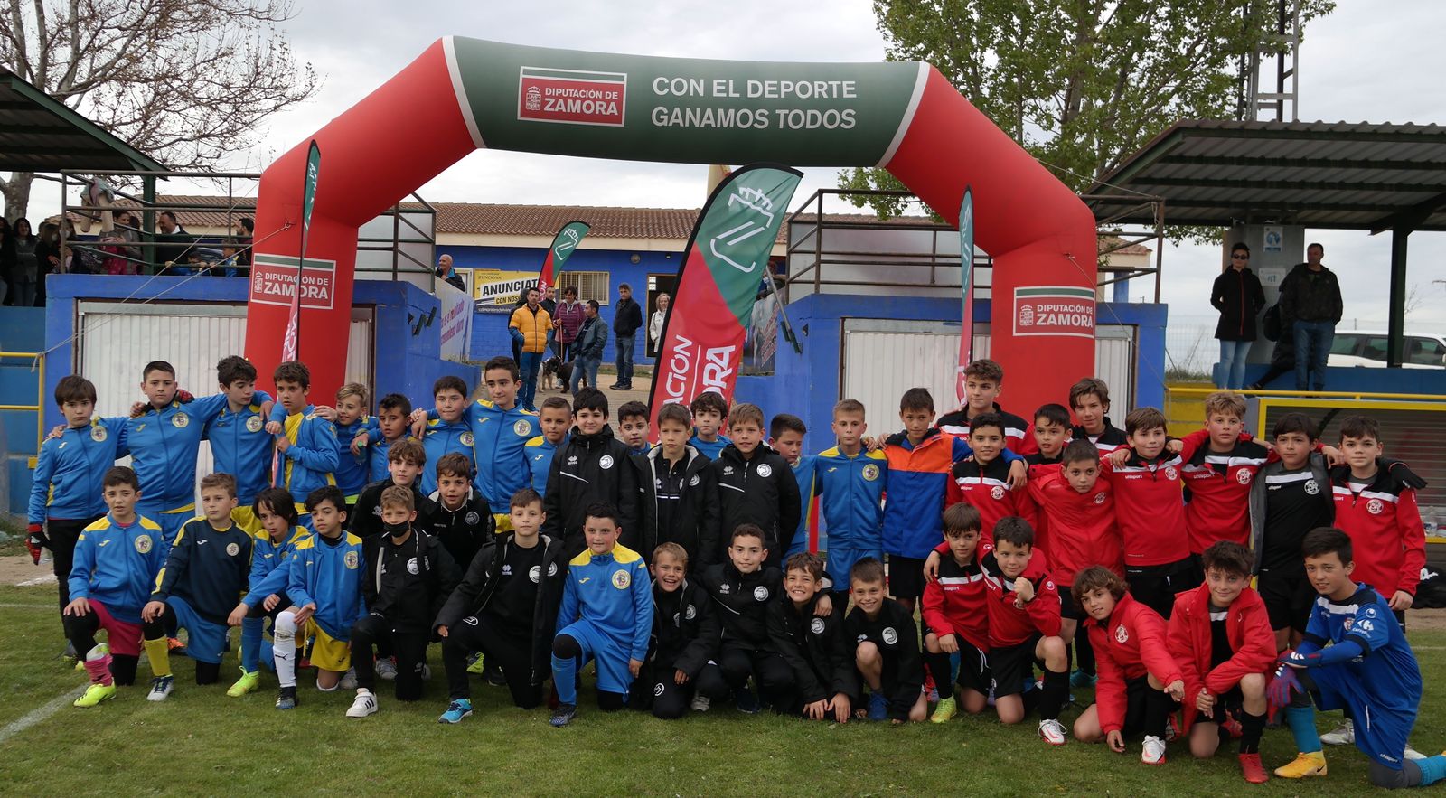 Torneo de fútbol y fútbol sala Cristo de Morales. Archivo