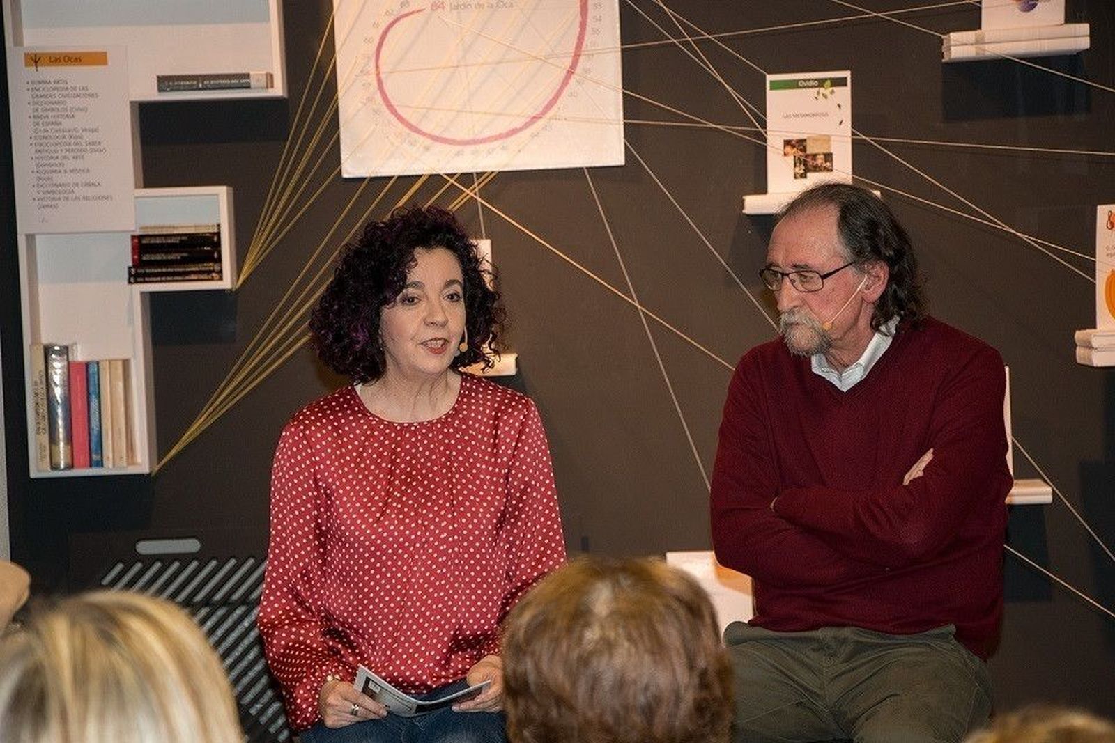 Un acto cálido y emocionante para inaugurar Los Fundamentales, de Alejandro Mesonero