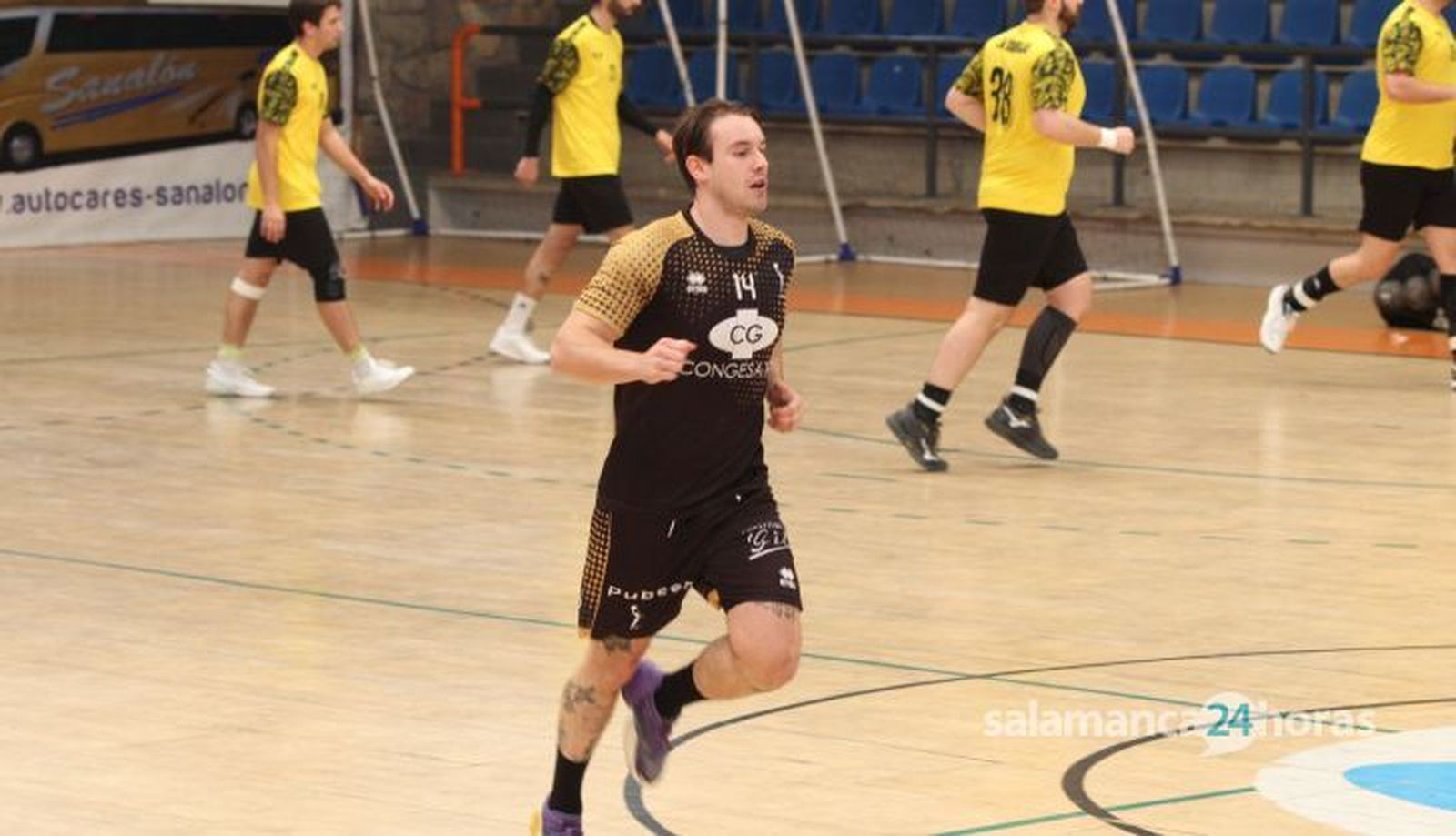 Nacho Alonso, jugador del BM Salamanca | FOTO SALAMANCA24HORAS.COM