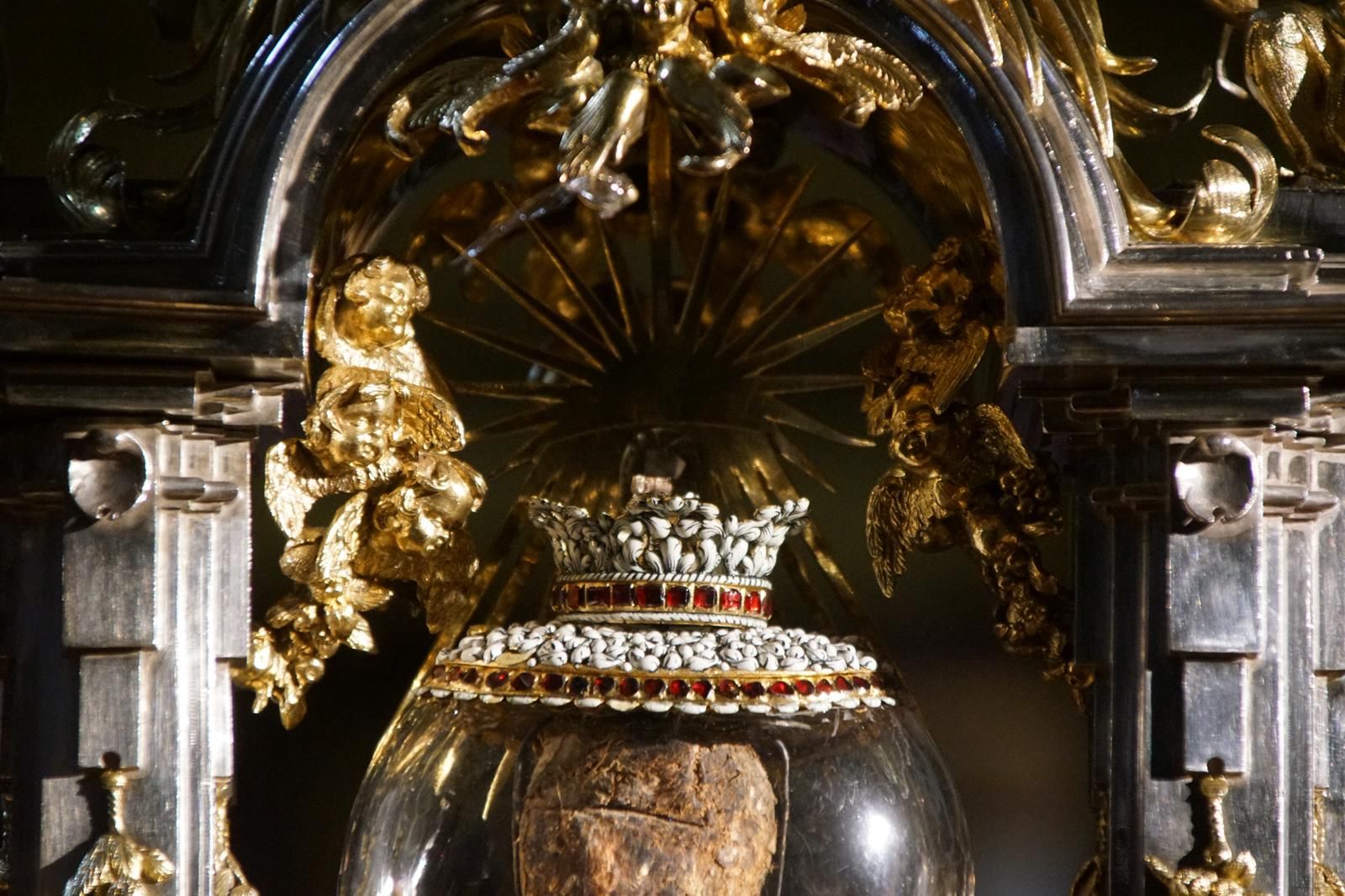 whatsapp-image-2025-05-08-at-18-25-33