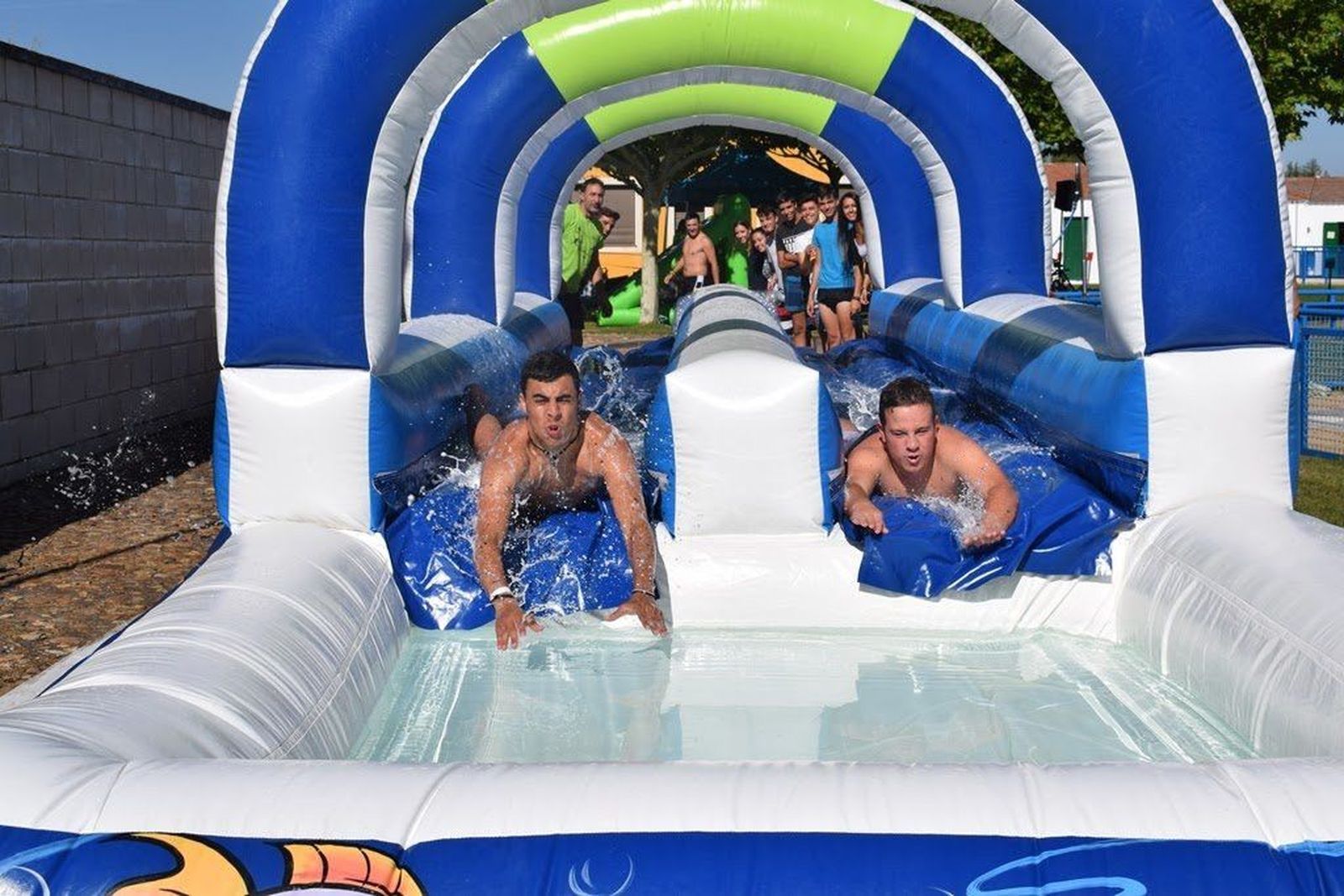 Sancti Spíritus disfruta con 'Los Juegos de las Piscinas'